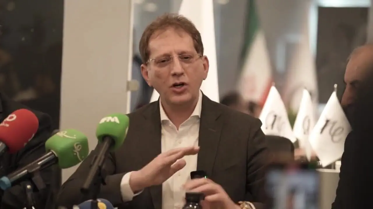 افشاگری جنجالی بابک زنجانی: افزایش قیمت دلار ربطی به مکانیزم ماشه ندارد؛ بانک مرکزی مقصر است!