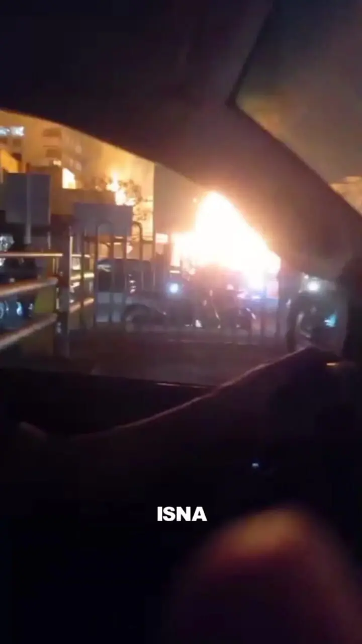 آتش‌سوزی بزرگ در یادگار امام | خسارت به ۴ خودرو و ۳ خانه