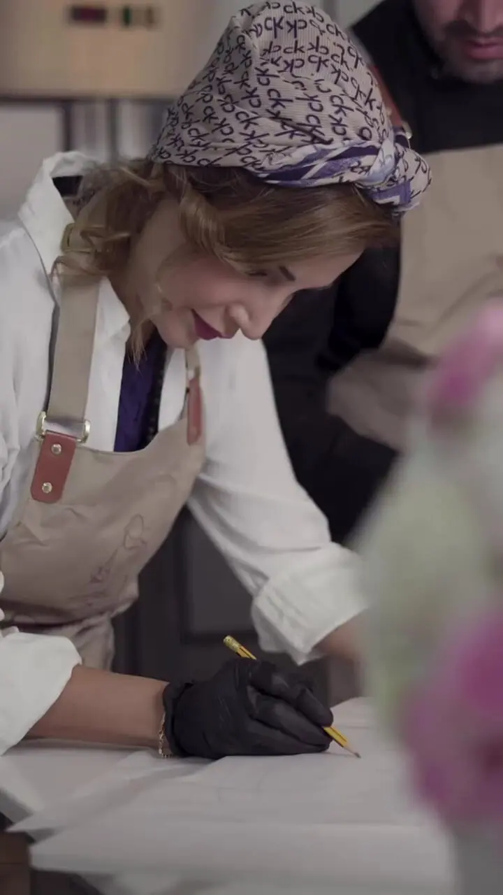 آشپزخانه مدرن شبنم قلی‌خانی | دکوراسیون خلوت و شیک