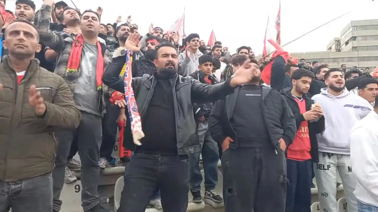 تشویق نساجی در تهران؛ ورزشگاه دستگردی غرق انرژی شد