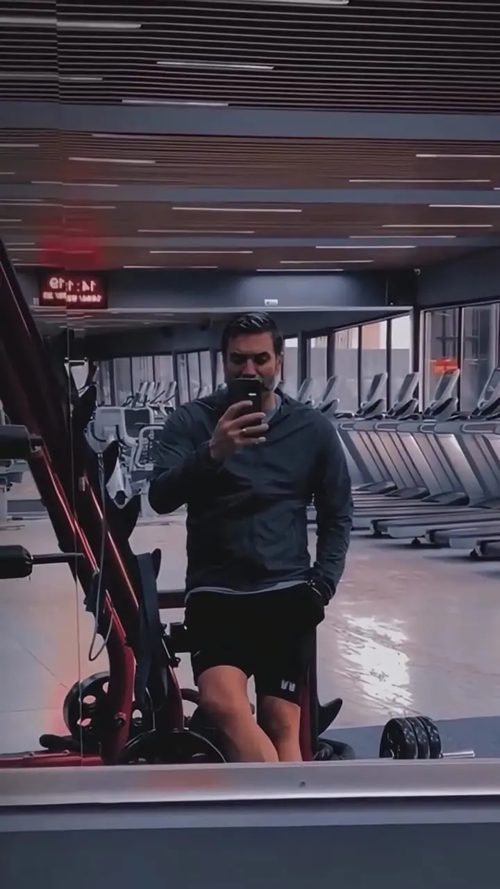 واکنش تند علیرضا نیکبخت به حرفهای جواد خیابانی!