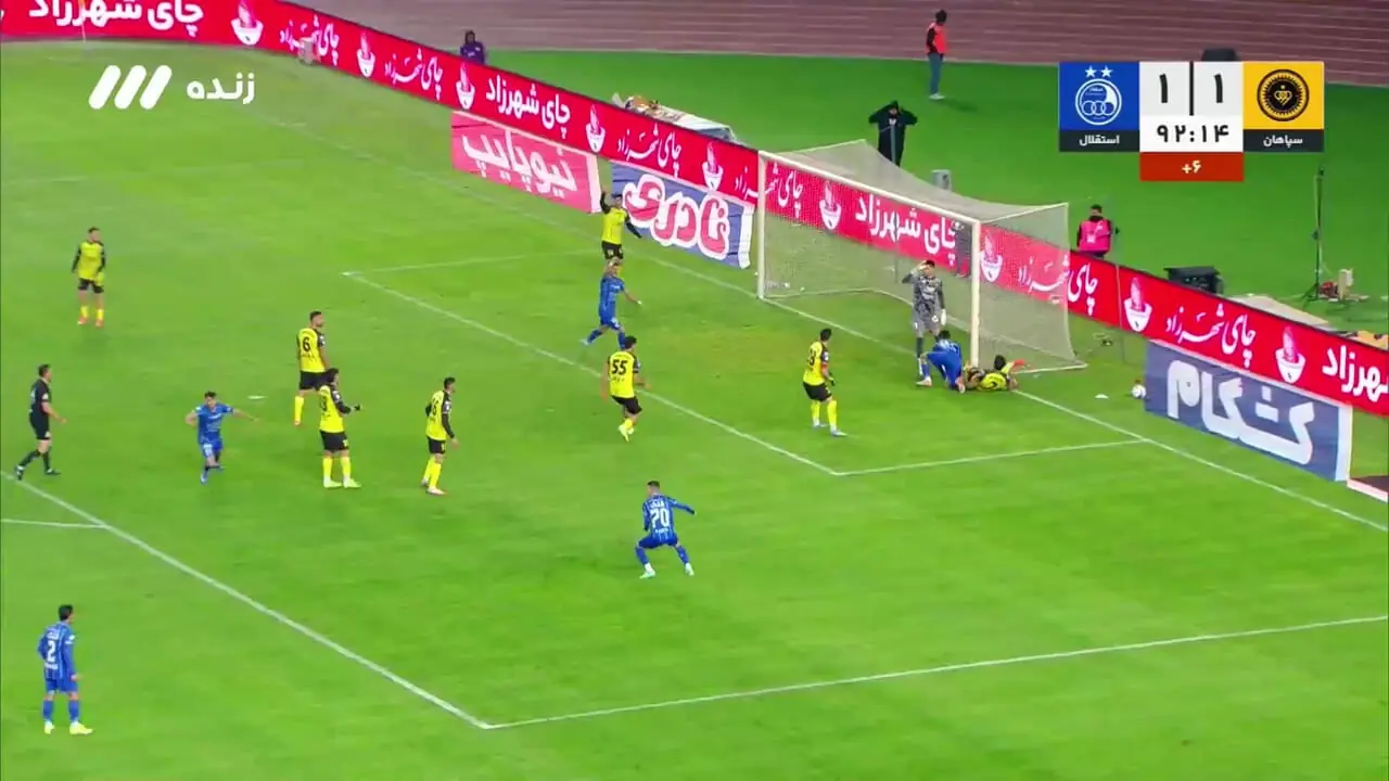 گل دوم استقلال به سپاهان توسط اسماعیل قلیزاده