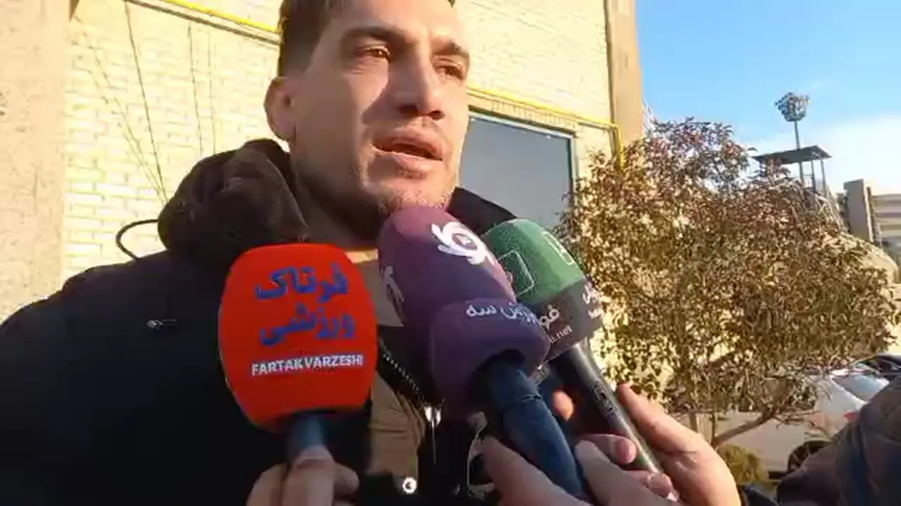 فرزاد حاتمی: همه تیم ها را گشتم چون چون اعتقادم این بود!/ پیشکسوت تراکتور هستم