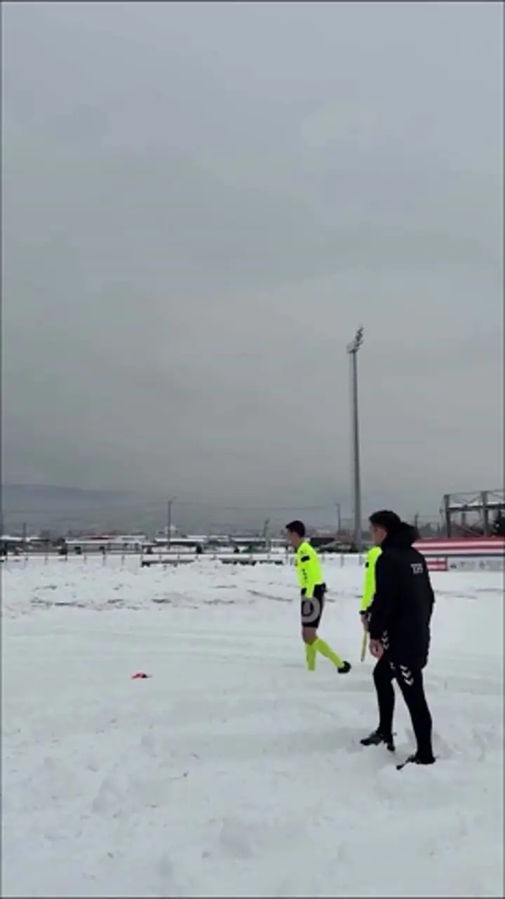 چرا پرسپولیس - سپاهان لغو نشد؟