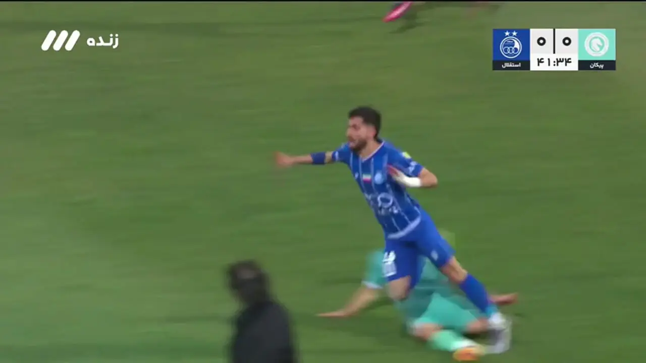 اخراج سعید دقیقی پس از اعتراض به داور مقابل استقلال