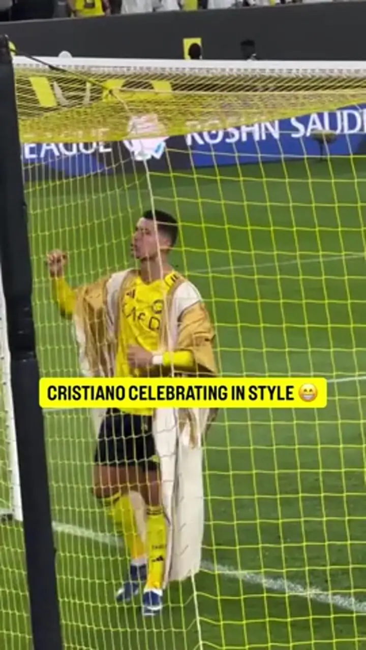 خوشحالی خاص و منحصر به فرد رونالدو با عبای عربی!