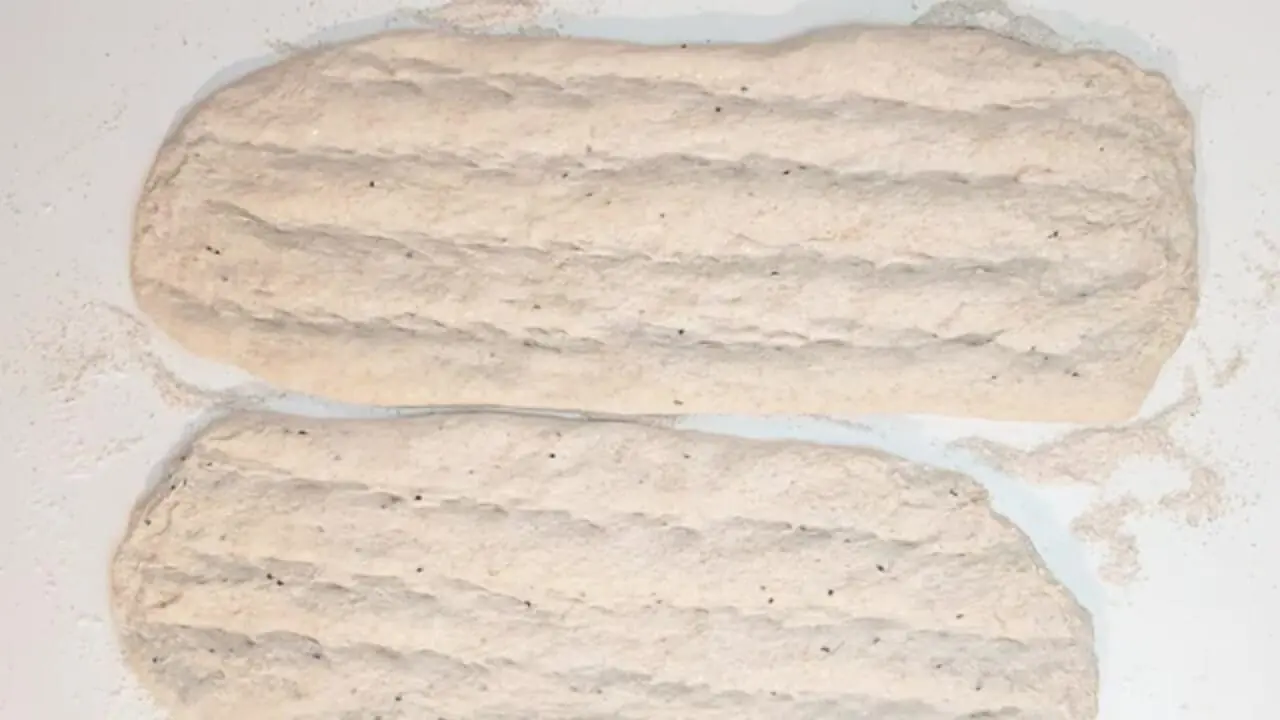 طرز تهیه نان بربری داغ در ۲۰ دقیقه؛ حرفه‌ای و بدون تنور