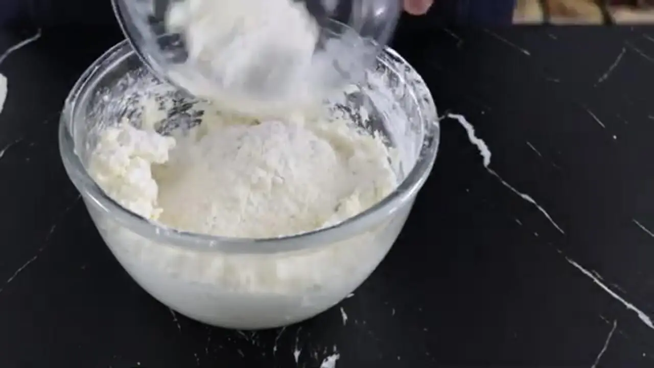 ساده‌ترین طرز تهیه شیرینی بهشتی عید؛ آماده در چند دقیقه!