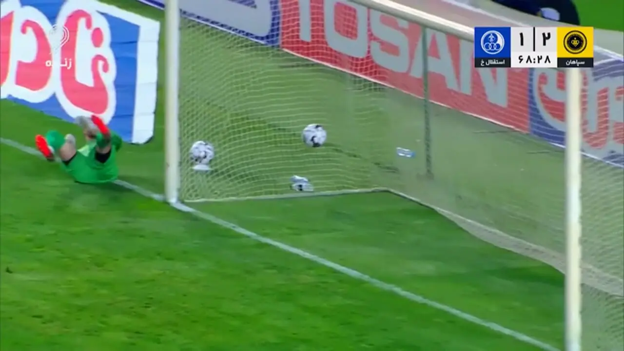 گل دوم سپاهان به استقلال خوزستان