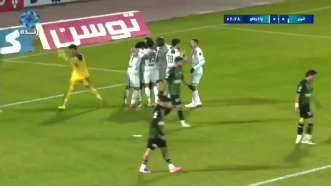 ضربه زودهنگام چادرملو به خیبر با گل حبیبی‌نژاد