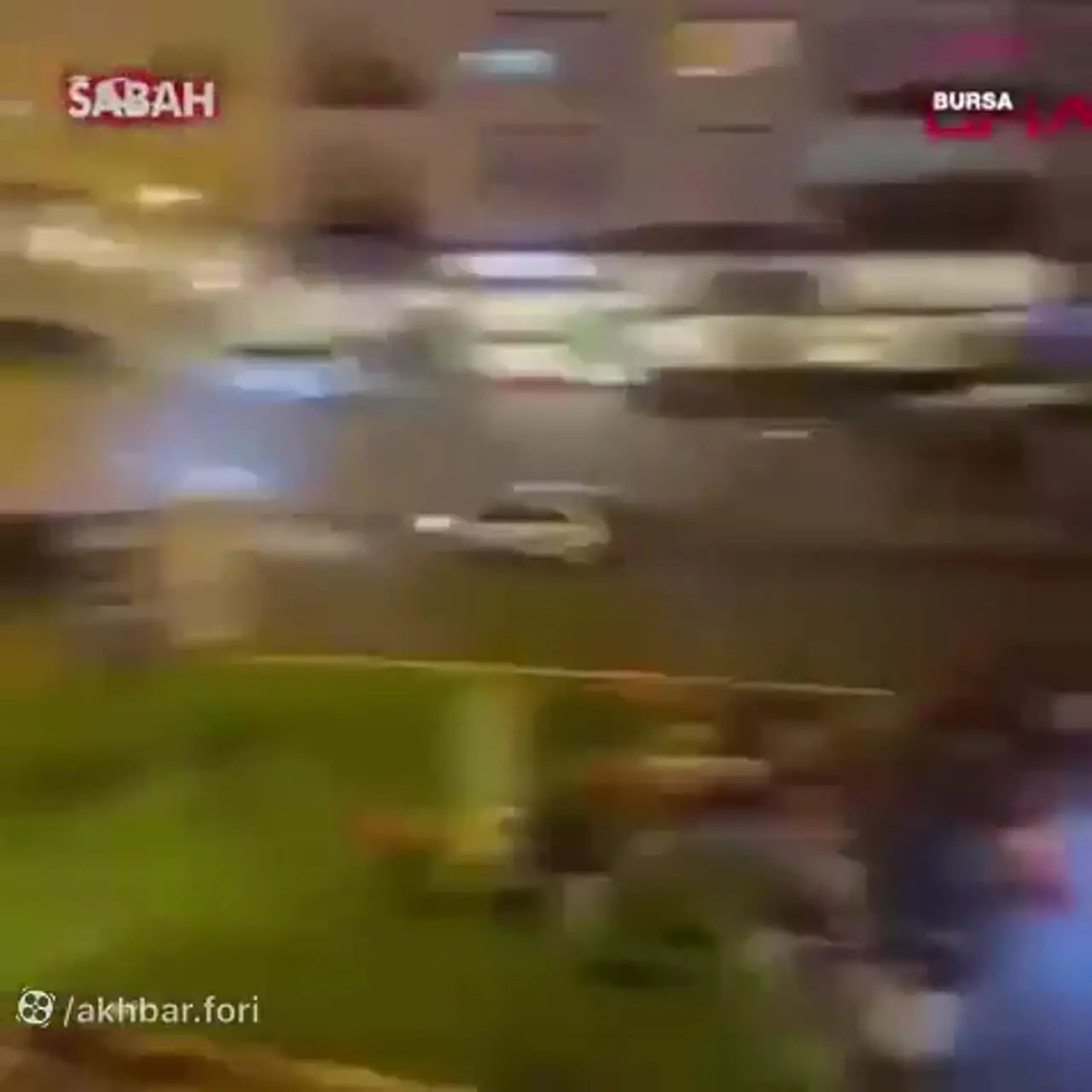 زیر گرفتن وحشتناک تماشاگران فوتبال در ترکیه با ۵ مصدوم/ راننده گریخت