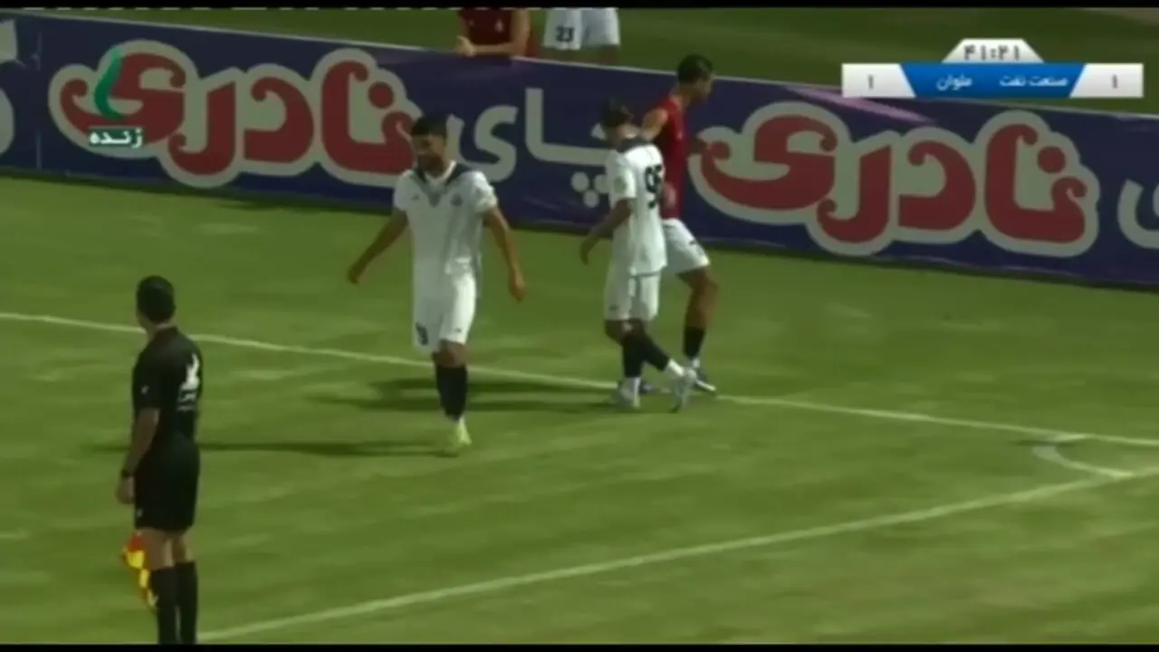 گل اول ملوان به صنعت نفت با ضربه عباسی
