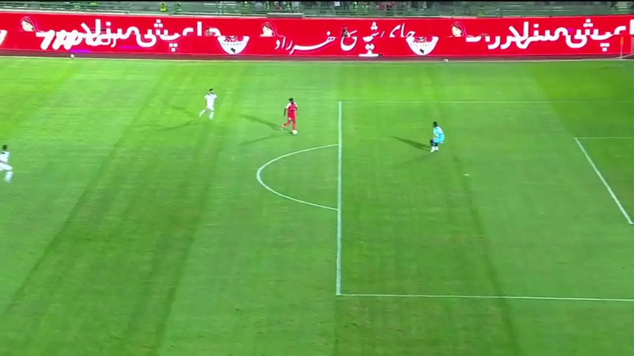 سوپرگل بیفوما؛ گل دوم پرسپولیس به ملوان با یک حرکت تماشایی