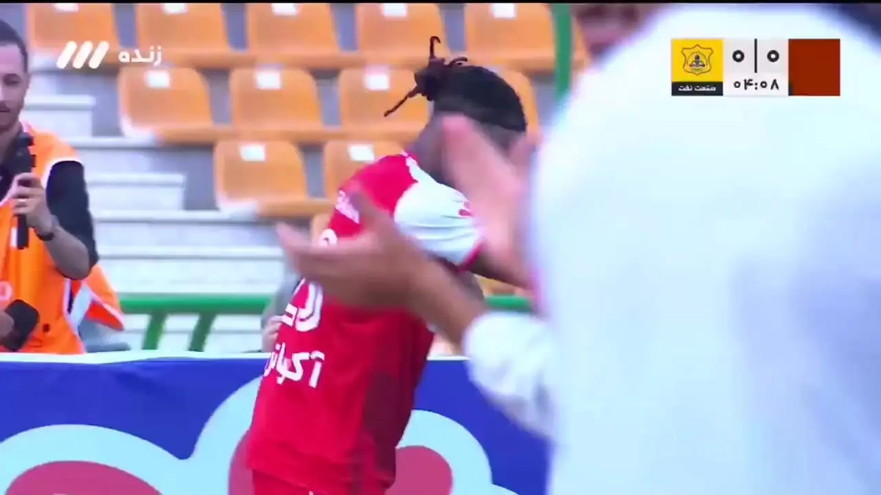 گل اول پرسپولیس به صنعت نفت توسط بیفوما