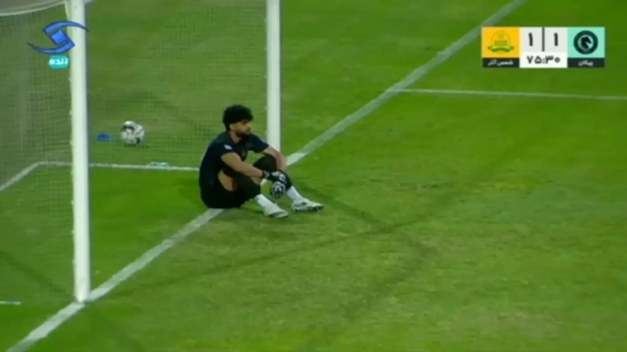 گل اول پیکان به شمس‌آذر قزوین با ضربه علی دهقان
